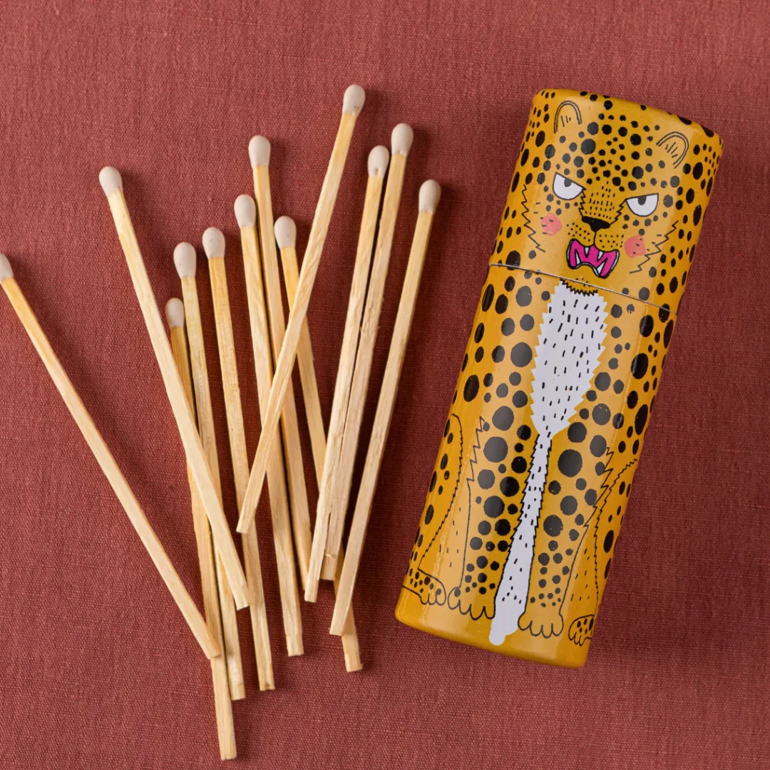 Cylinder Luxury Matches: Leopard